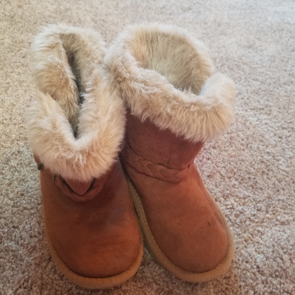 Childrens place size 10 boots